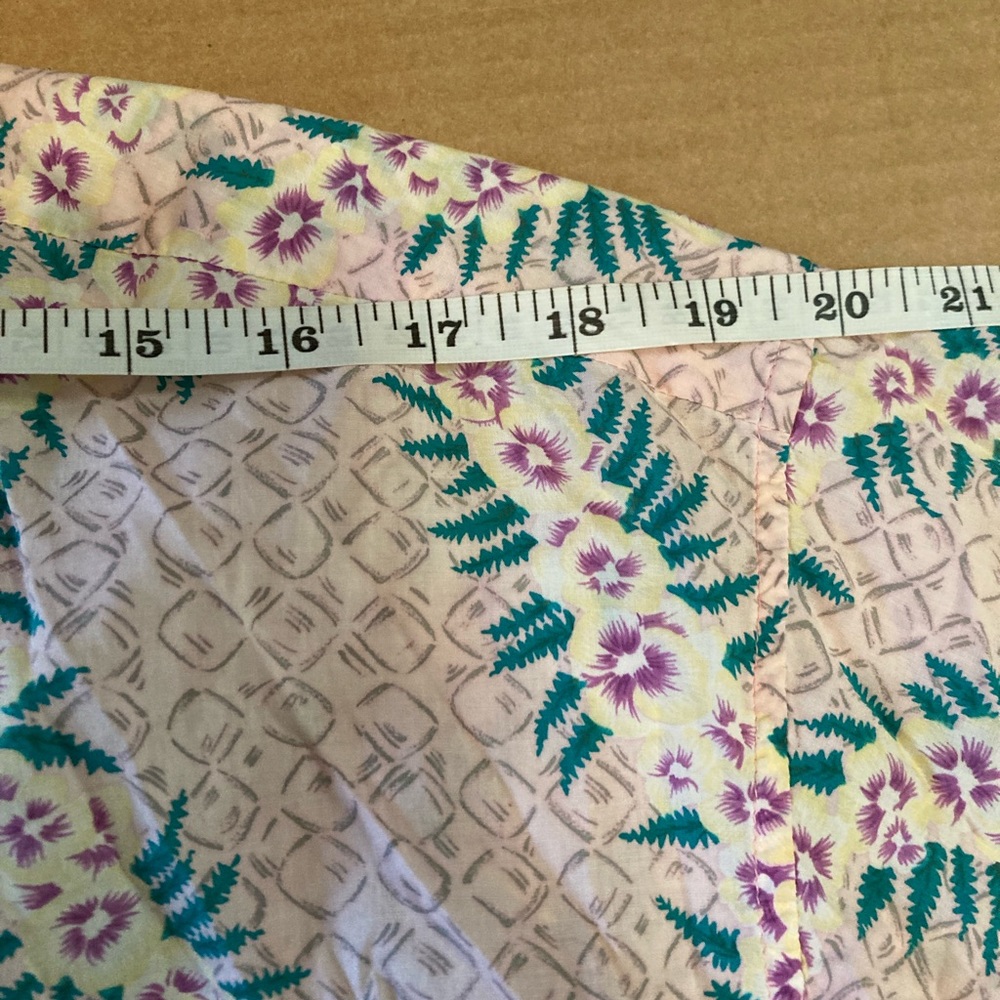 Reyn Spooner Pink Flowers Hawaiian Print Shirt size M - Picture 6 of 7